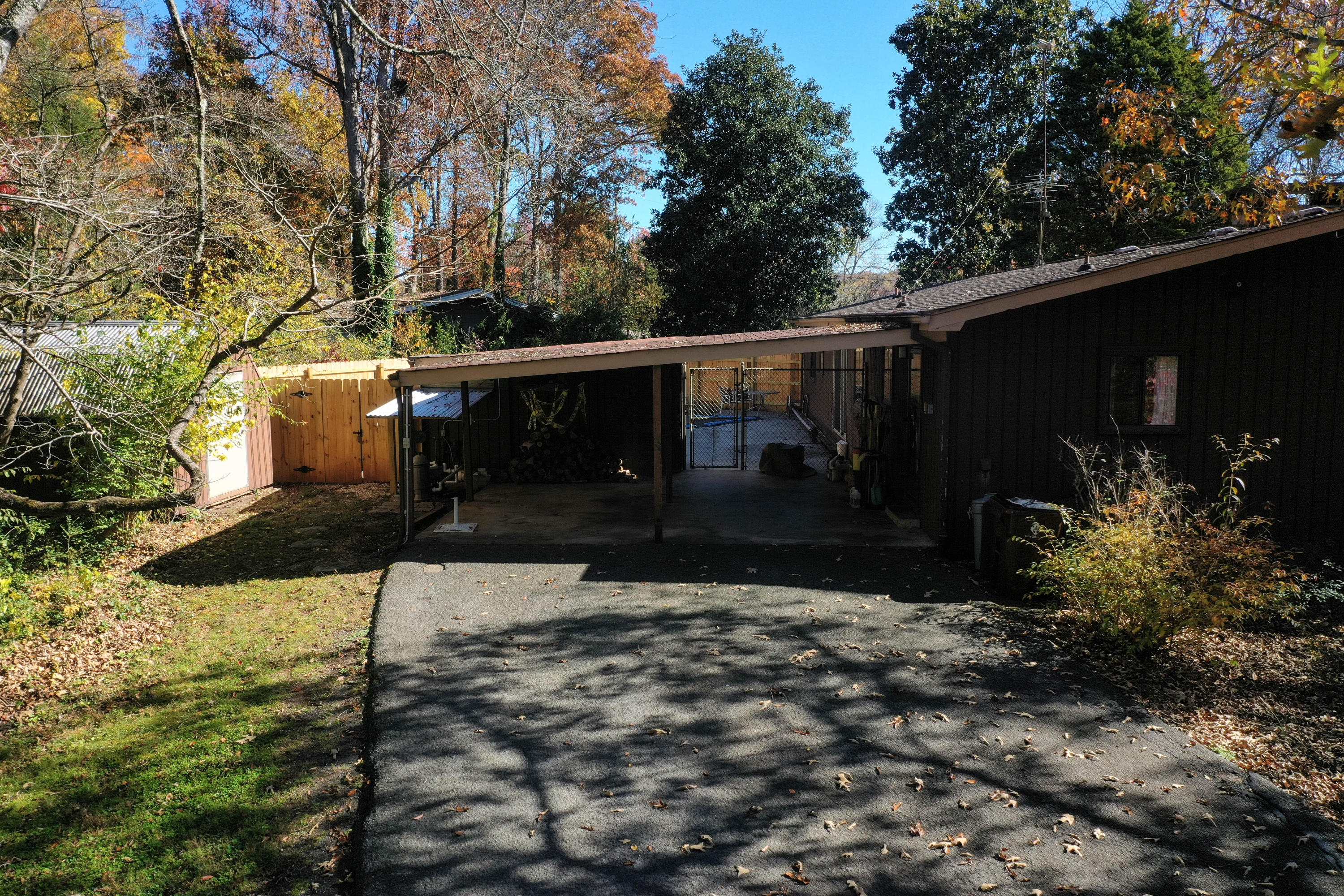 118 Canterbury Road Oak Ridge, TN 37830 - Photo 4 of 28 DJI_0041