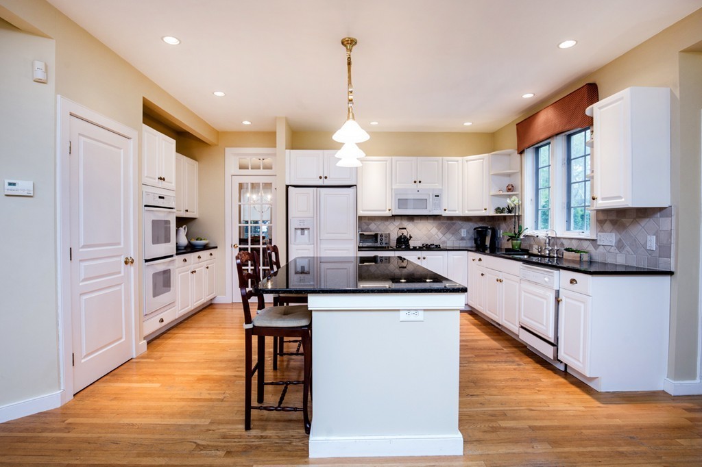 3 Westledge Road Marblehead, MA 01945 - Photo 9 of 30