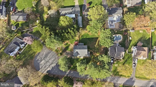 $850,000 | 17550 Deavers Court, Hamilton, VA 20158