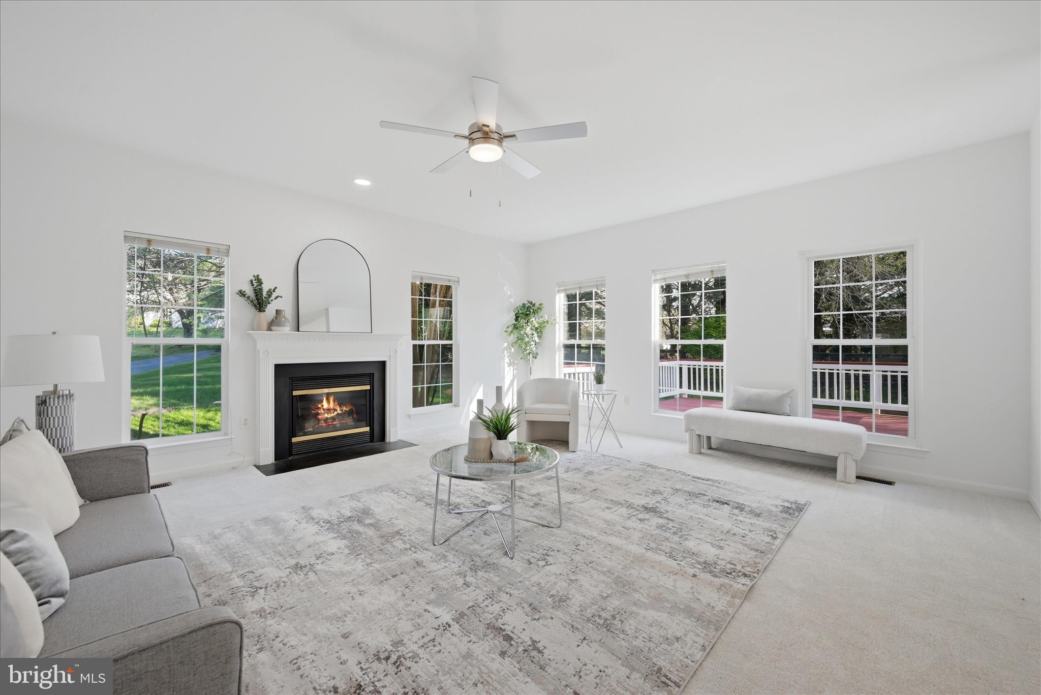 17550 Deavers Court Hamilton, VA 20158 - Photo 13 of 64 Family Room