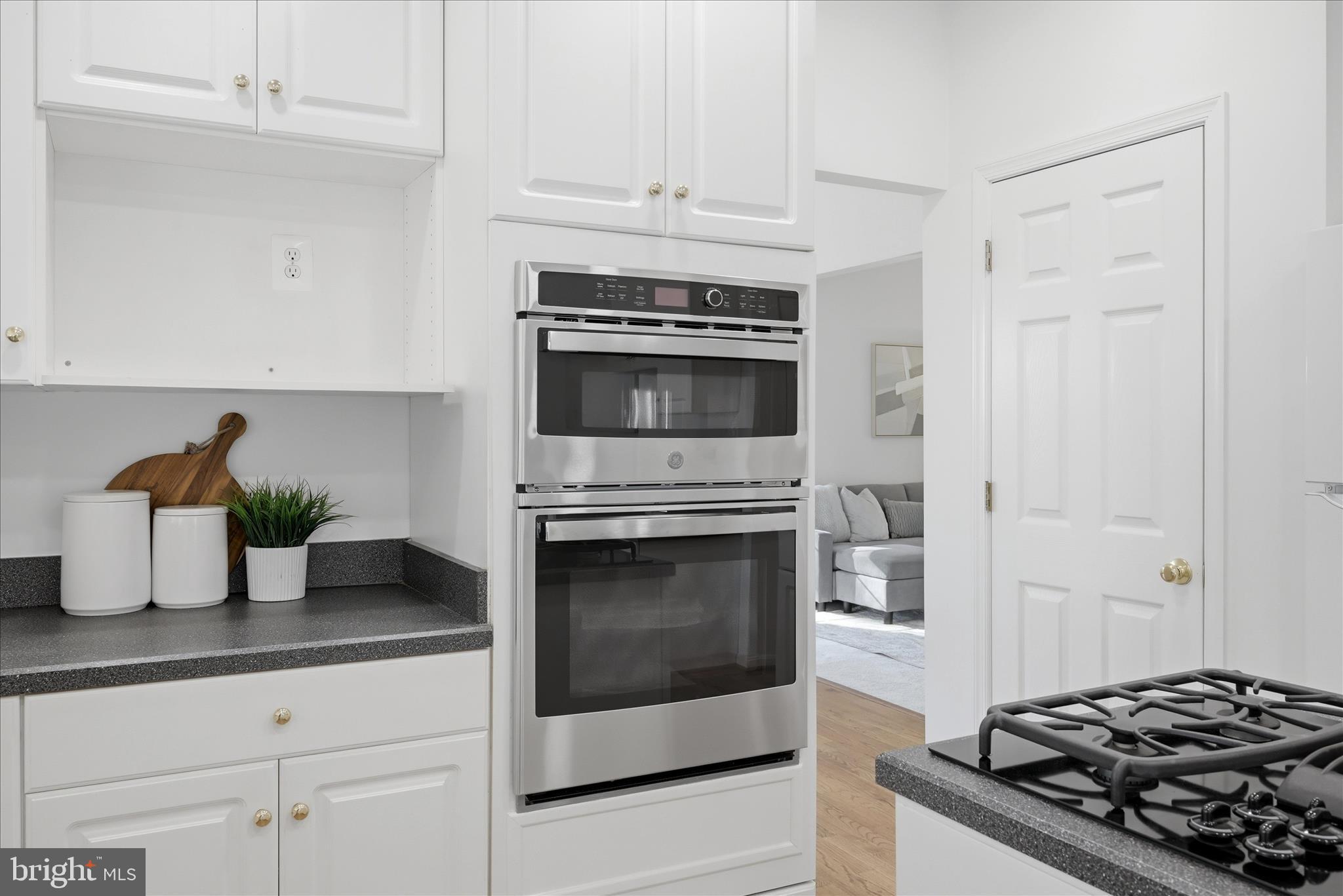 17550 Deavers Court Hamilton, VA 20158 - Photo 21 of 64 Kitchen
