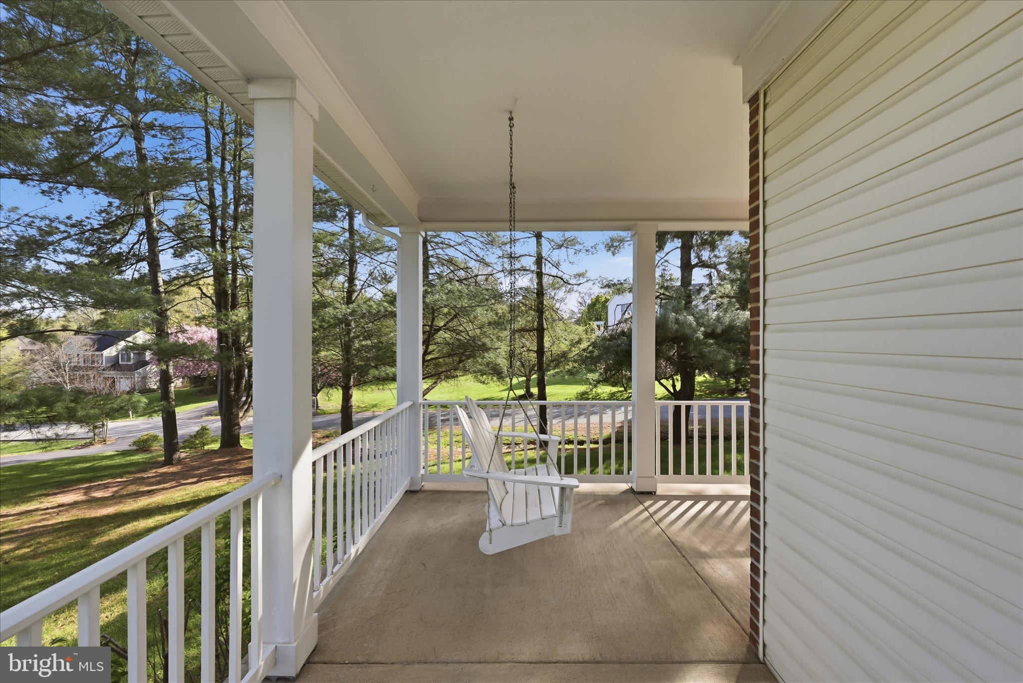 17550 Deavers Court Hamilton, VA 20158 - Photo 5 of 64 Front Porch
