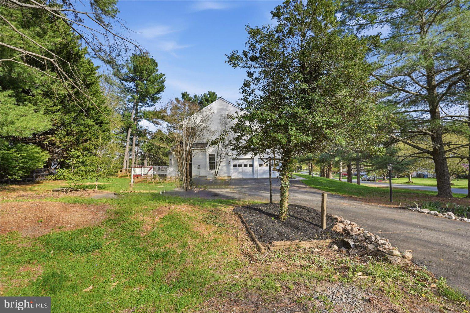 17550 Deavers Court Hamilton, VA 20158 - Photo 55 of 64 Side Load Driveway with extra parking spot