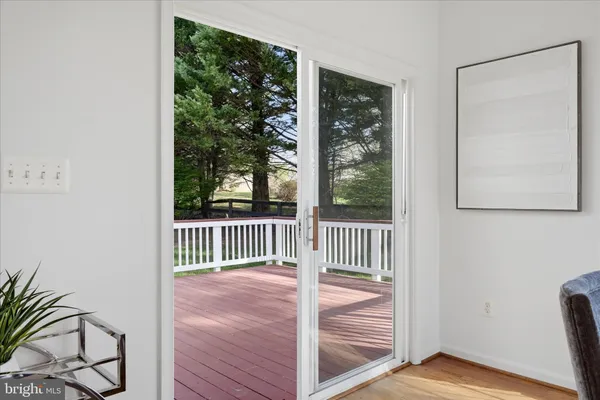 $850,000 | 17550 Deavers Court, Hamilton, VA 20158