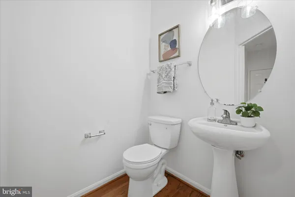 $850,000 | 17550 Deavers Court, Hamilton, VA 20158