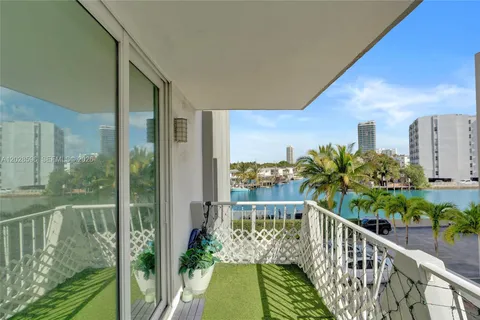 $249,000 | 7133 Bay Drive, Unit 305, Miami Beach, FL 33141