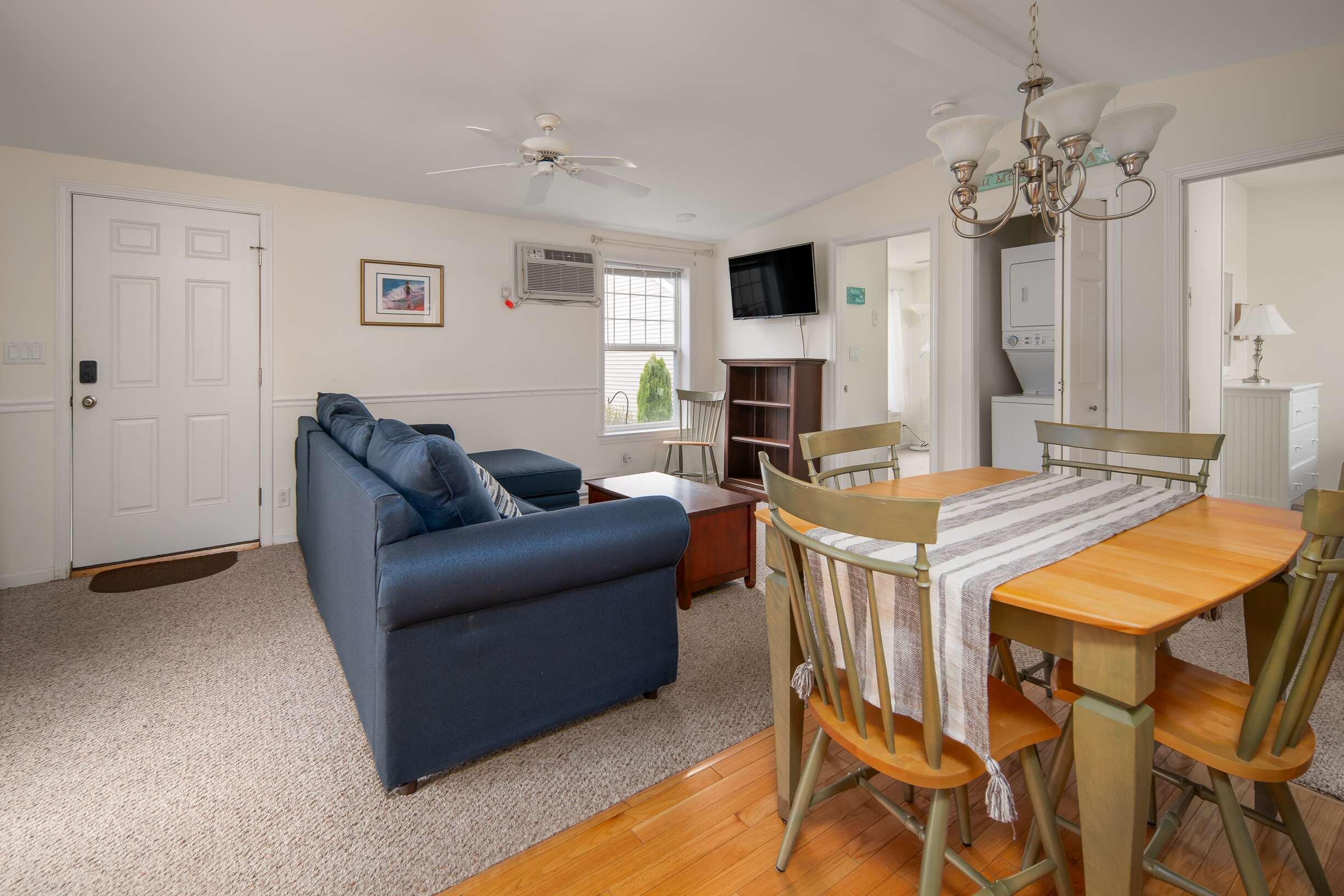 412 Post Road, Unit 254 Wells, ME 04090 - Photo 7 of 15 Living Room