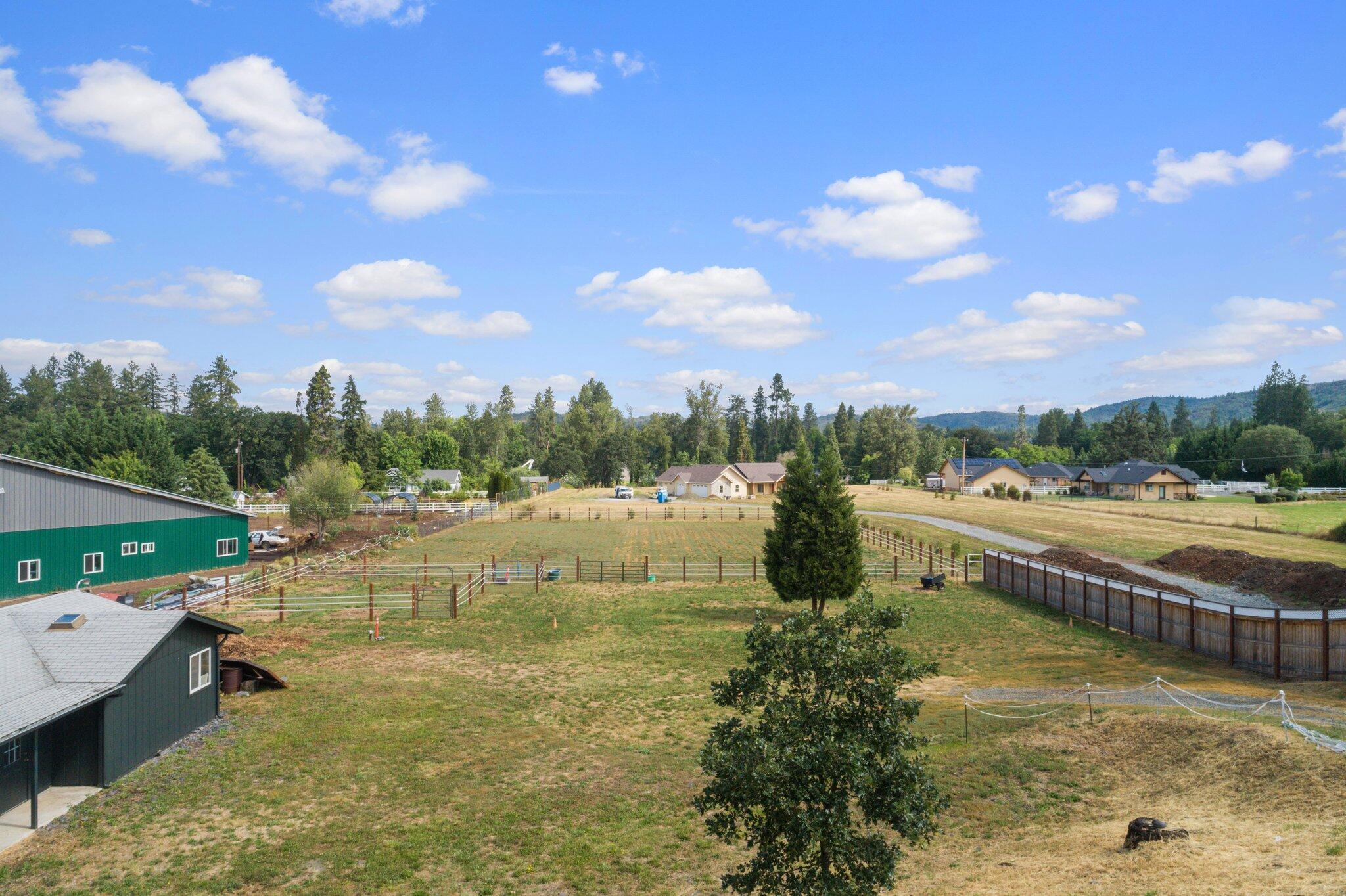 2912 South River Road Grants Pass, OR 97527 - Photo 29 of 37 35-web-or-mls-DJI_0057