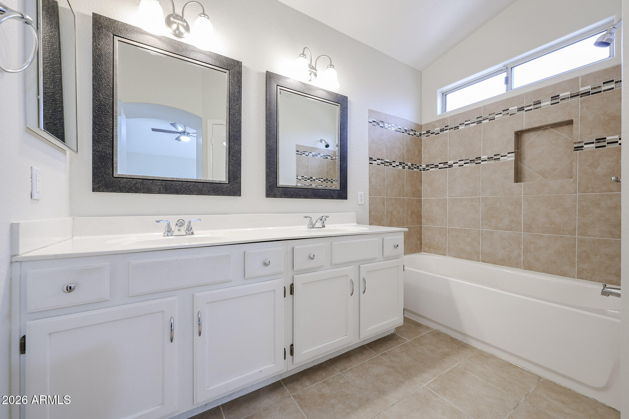 4725 East St John Road Phoenix, AZ 85032 - Photo 26 of 40 Master Bathroom