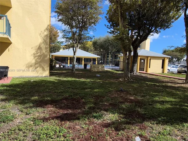 $262,600 | 11800 Southwest 18th Street, Unit 5294, Miami, FL 33175