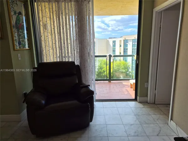 $262,600 | 11800 Southwest 18th Street, Unit 5294, Miami, FL 33175