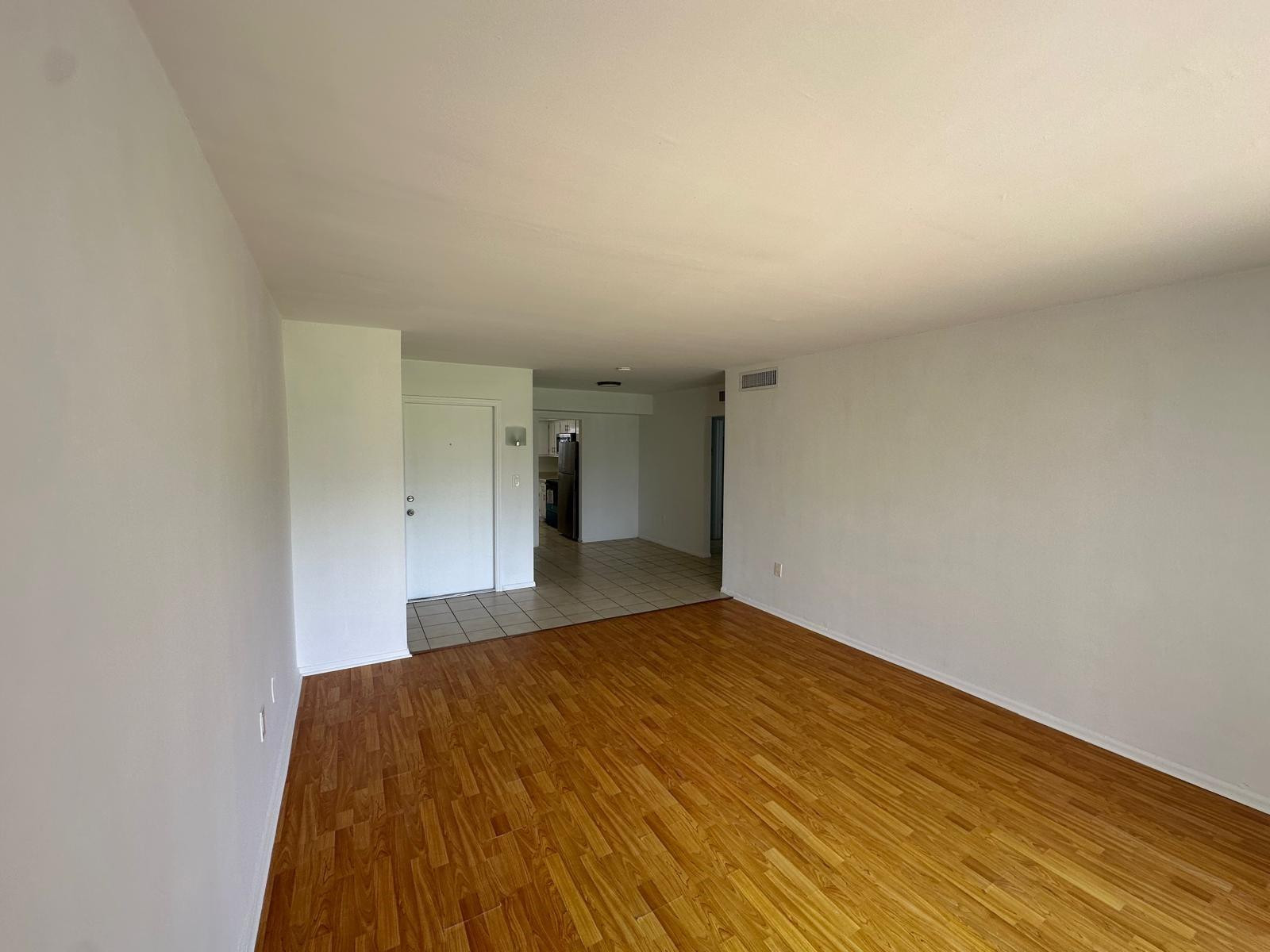 7330 Southwest 82nd Street, Unit B115 Miami, FL 33143 - Photo 8 of 19 a very nice looking room with a large bed