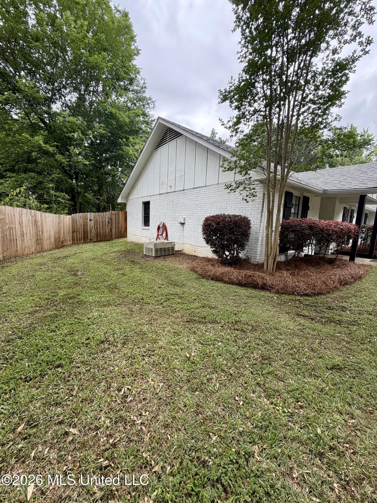 2112 Cleary Road Florence, MS 39073 - Photo 6 of 69 IMG_1379