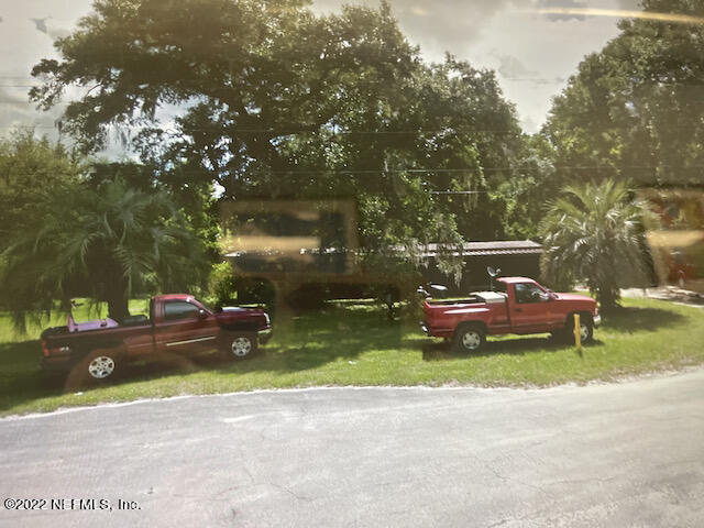 176 East Buffalo Bluff Road Palatka, FL 32177 - Photo 1 of 1 Front