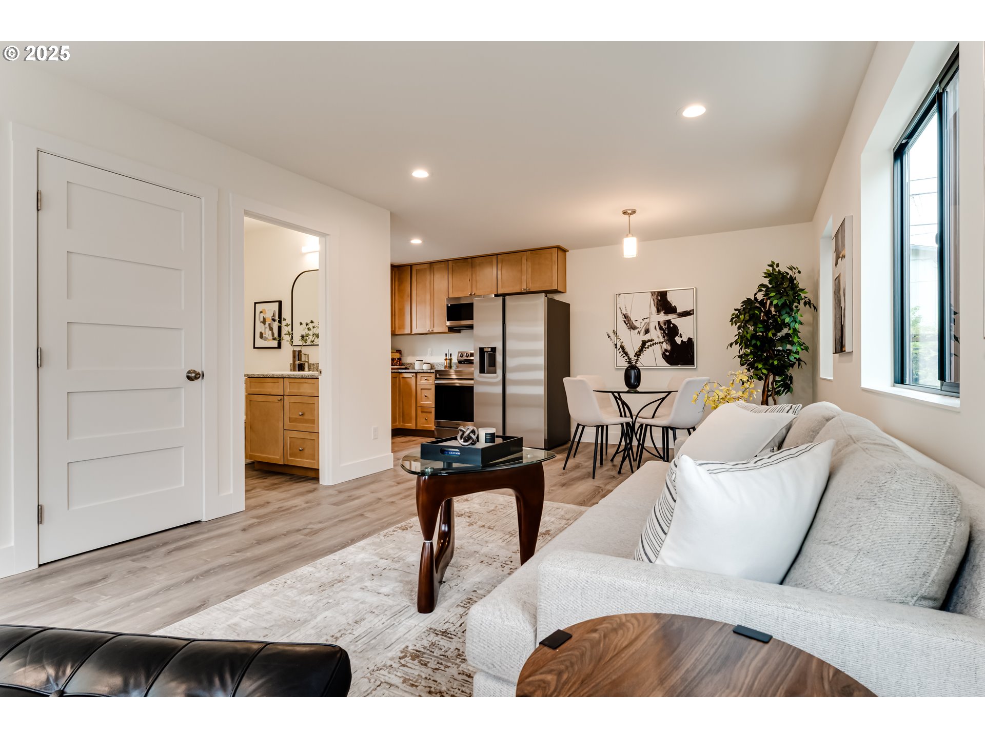 9 Monroe Street, Unit B Eugene, OR 97402 - Photo 2 of 25