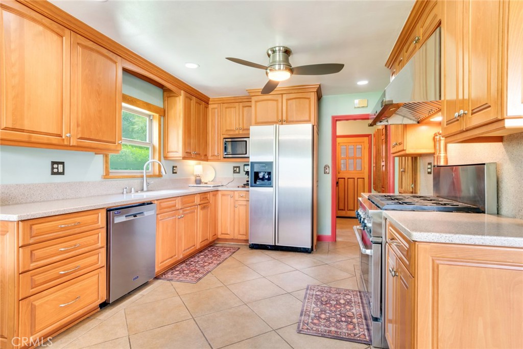 2886 McAllister Street Riverside, CA 92503 - Photo 13 of 47
