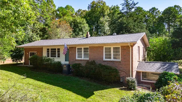 $240,000 | 105 Midway Drive, Westminster, SC 29693