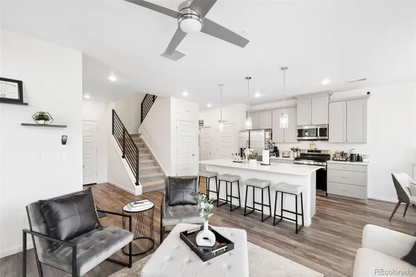 $3,000 | 23728 East Ida Drive, Unit B, Aurora, CO 80016