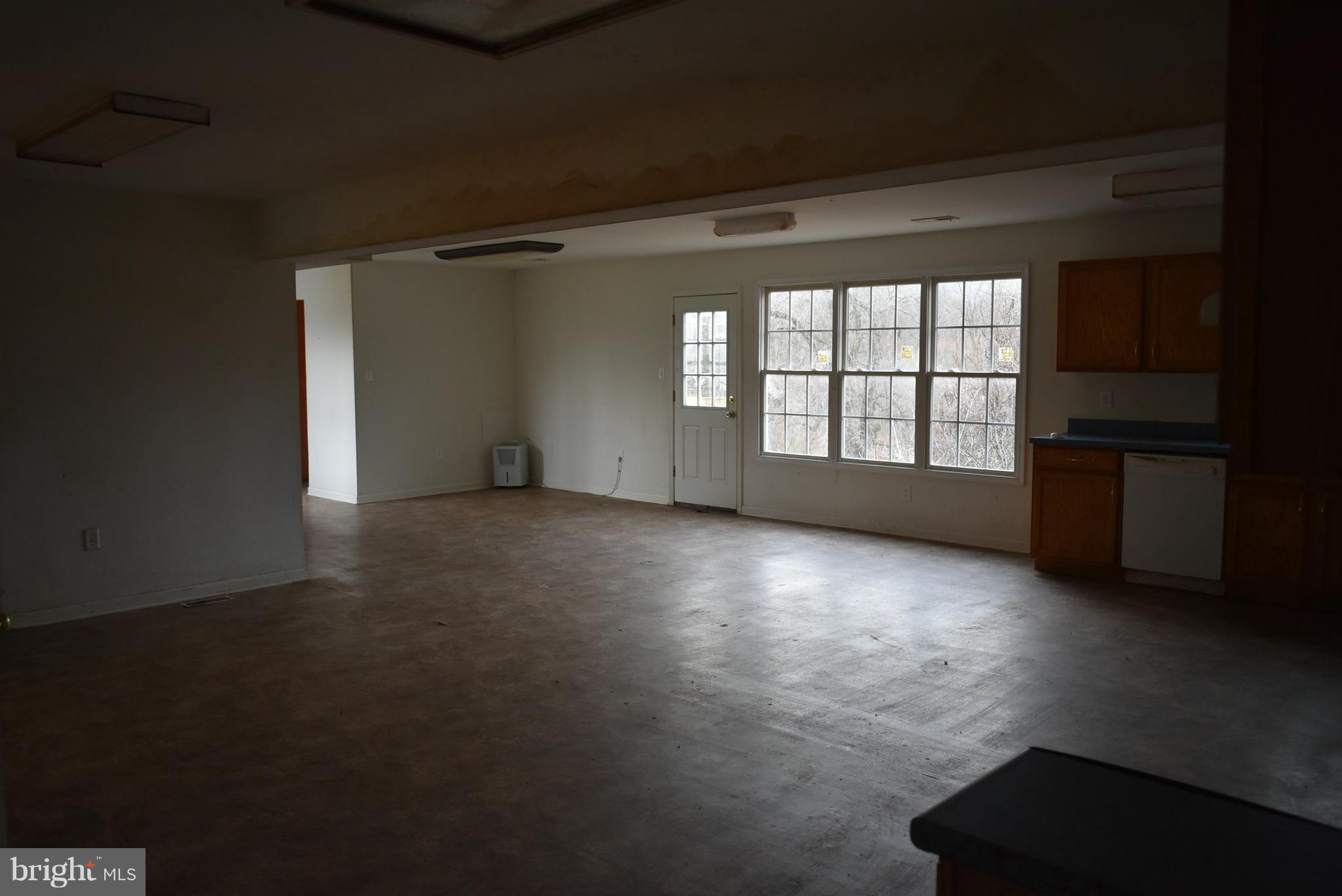 11012 Powell Road Thurmont, MD 21788 - Photo 7 of 25 Family Room