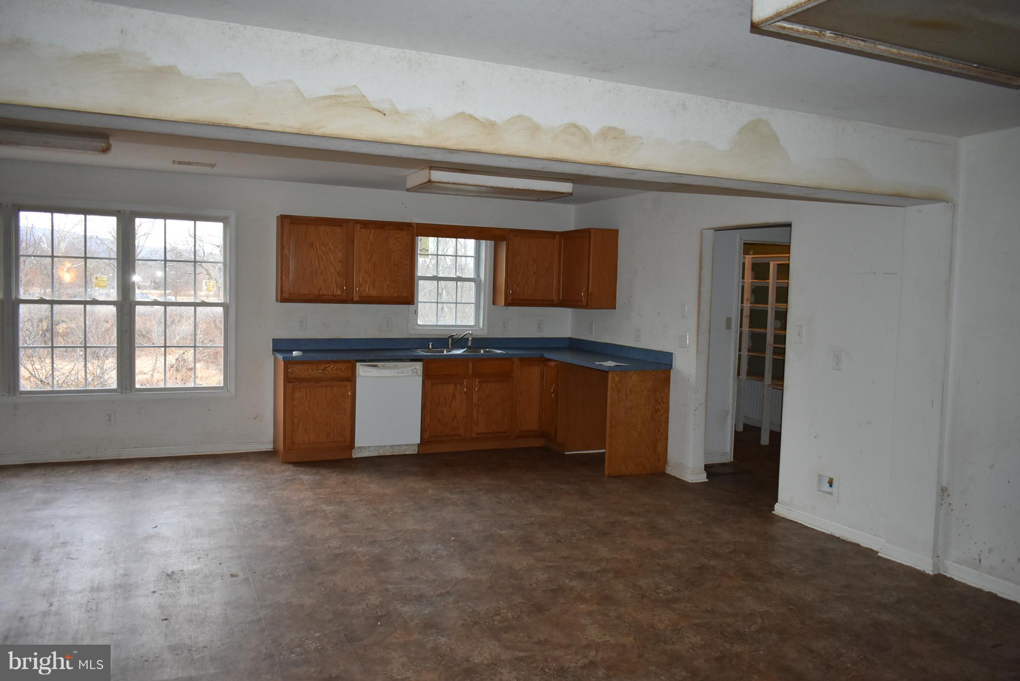 11012 Powell Road Thurmont, MD 21788 - Photo 10 of 25 Kitchen