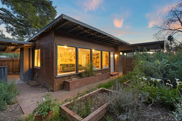 $925,000 | 546 South La Luna Avenue, Ojai, CA 93023