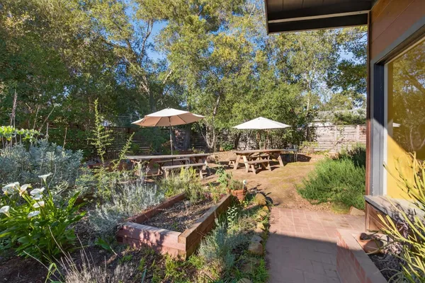 $925,000 | 546 South La Luna Avenue, Ojai, CA 93023