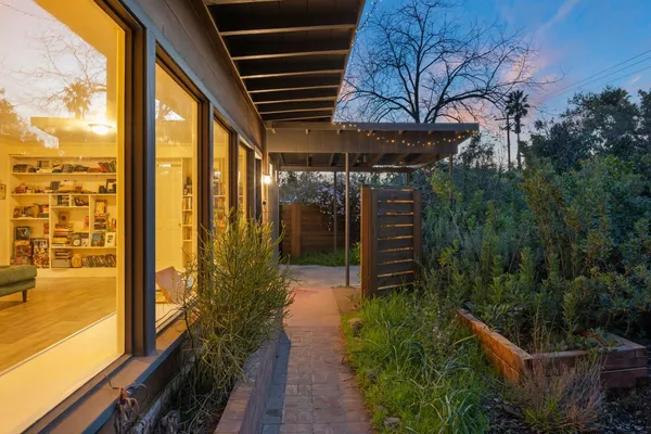 $925,000 | 546 South La Luna Avenue, Ojai, CA 93023