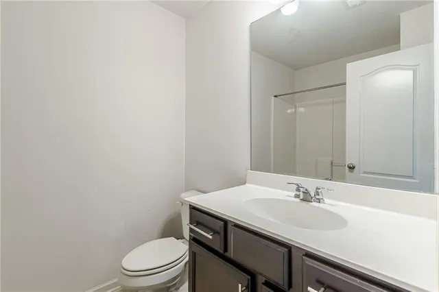 a close view of a bathtub in bathroom