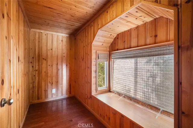 $270,000 | 746 West Victoria Court, Lake Arrowhead, CA 92352