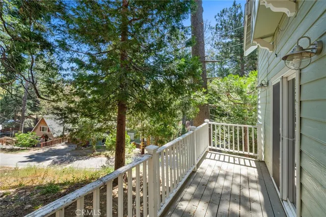 $270,000 | 746 West Victoria Court, Lake Arrowhead, CA 92352