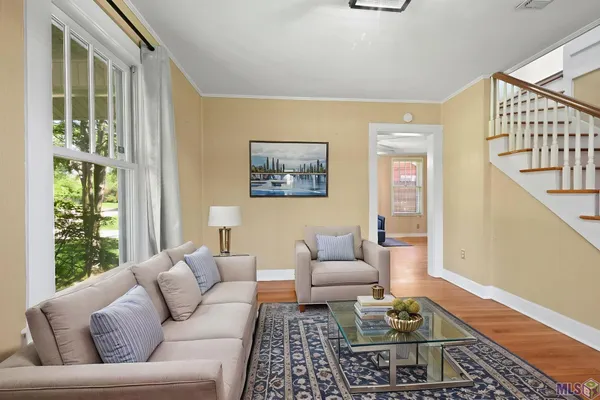 $1,875 | 5976 College Drive, Baton Rouge, LA 70806
