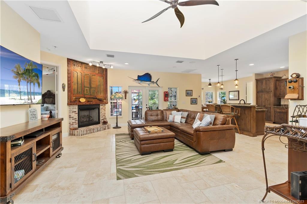 5484 Southeast Horseshoe Point Road Stuart, FL 34997 - Photo 17 of 87