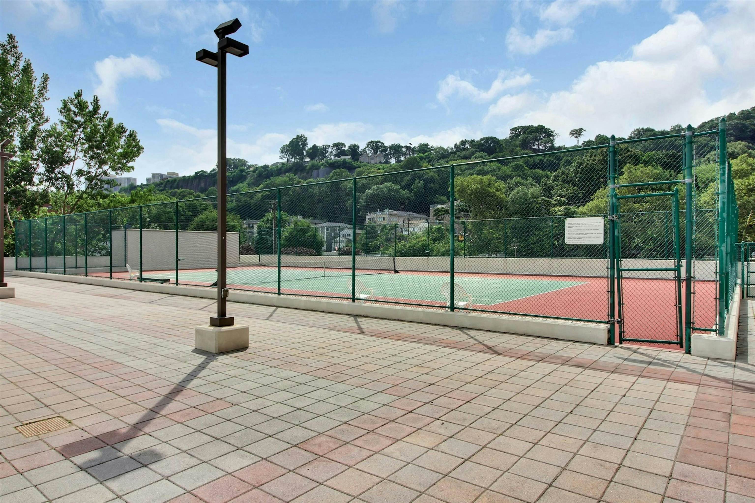 1203 River Road, Unit 9D Edgewater, NJ 07020 - Photo 26 of 28 a view of a park