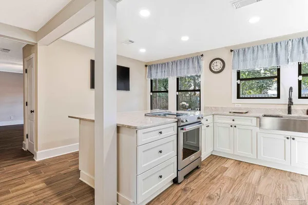 $725,000 | 103 Highpoint Drive, Gulf Breeze, FL 32561