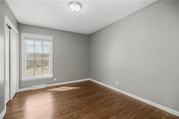 $373,000 | 1700 Northeast 68 Terrace, Gladstone, MO 64118