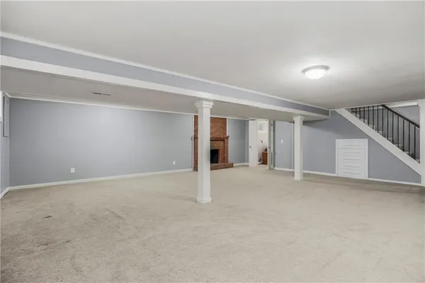 $373,000 | 1700 Northeast 68 Terrace, Gladstone, MO 64118