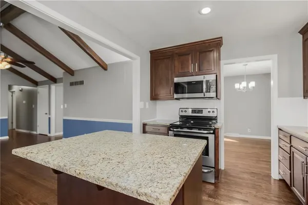 $373,000 | 1700 Northeast 68 Terrace, Gladstone, MO 64118