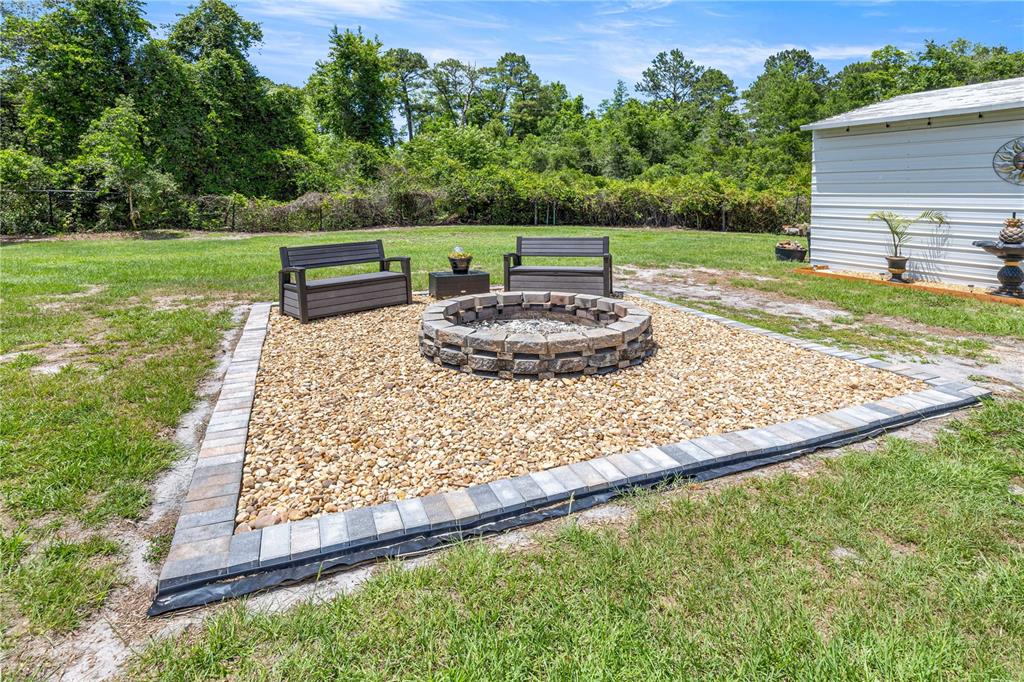 495 Fisher Road Ocklawaha, FL 32179 - Photo 35 of 50