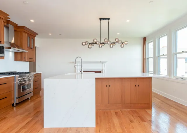 $2,950,000 | 5 Eastern Promenade, Unit 2, Portland, ME 04101