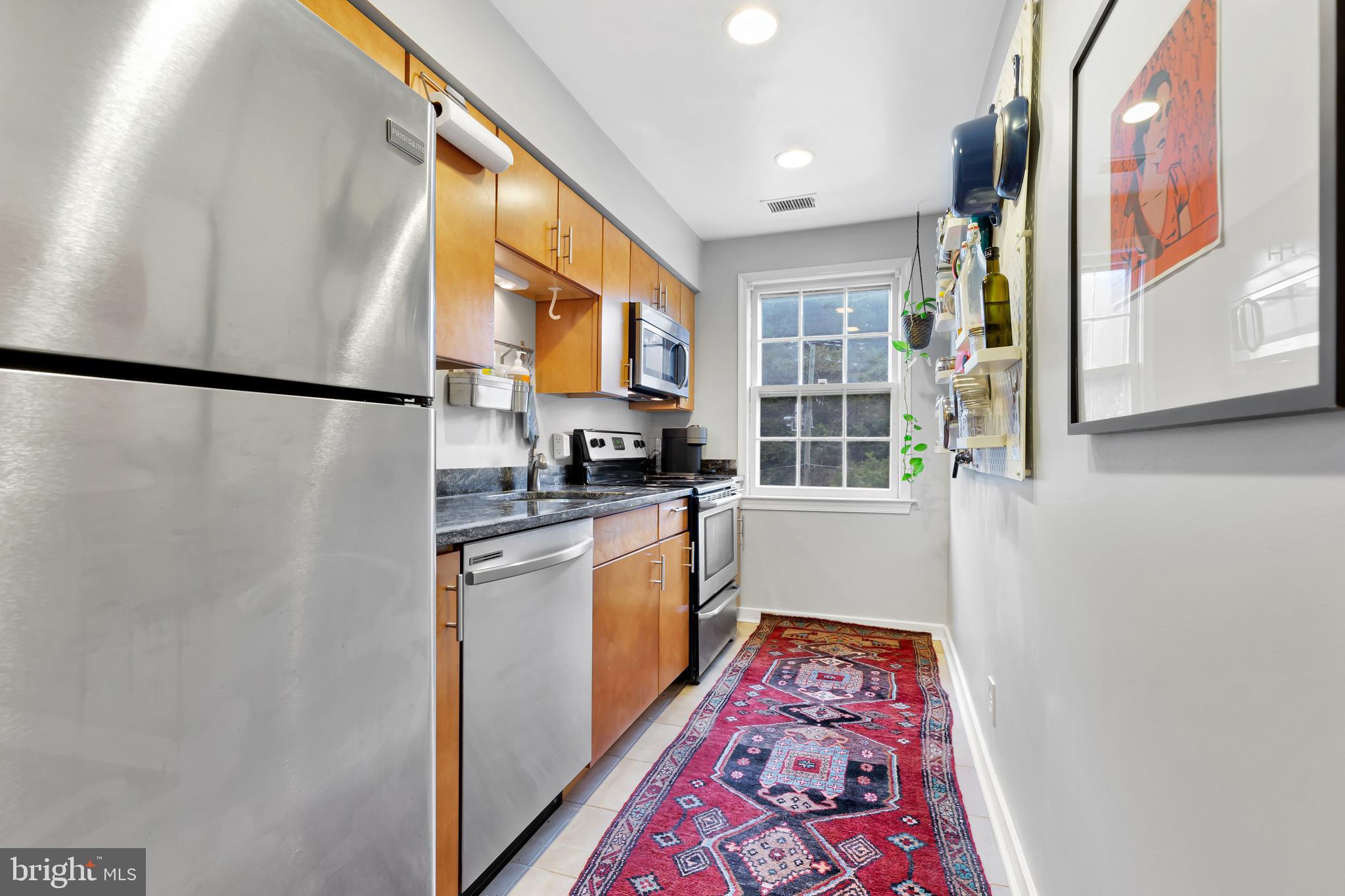 8201 Grubb Road, Unit G204 Silver Spring, MD 20910 - Photo 9 of 23 Gallery Image 9