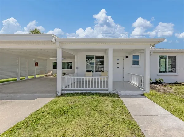 $1,100,000 | 908 Villas Drive, Unit 45, Venice, FL 34285
