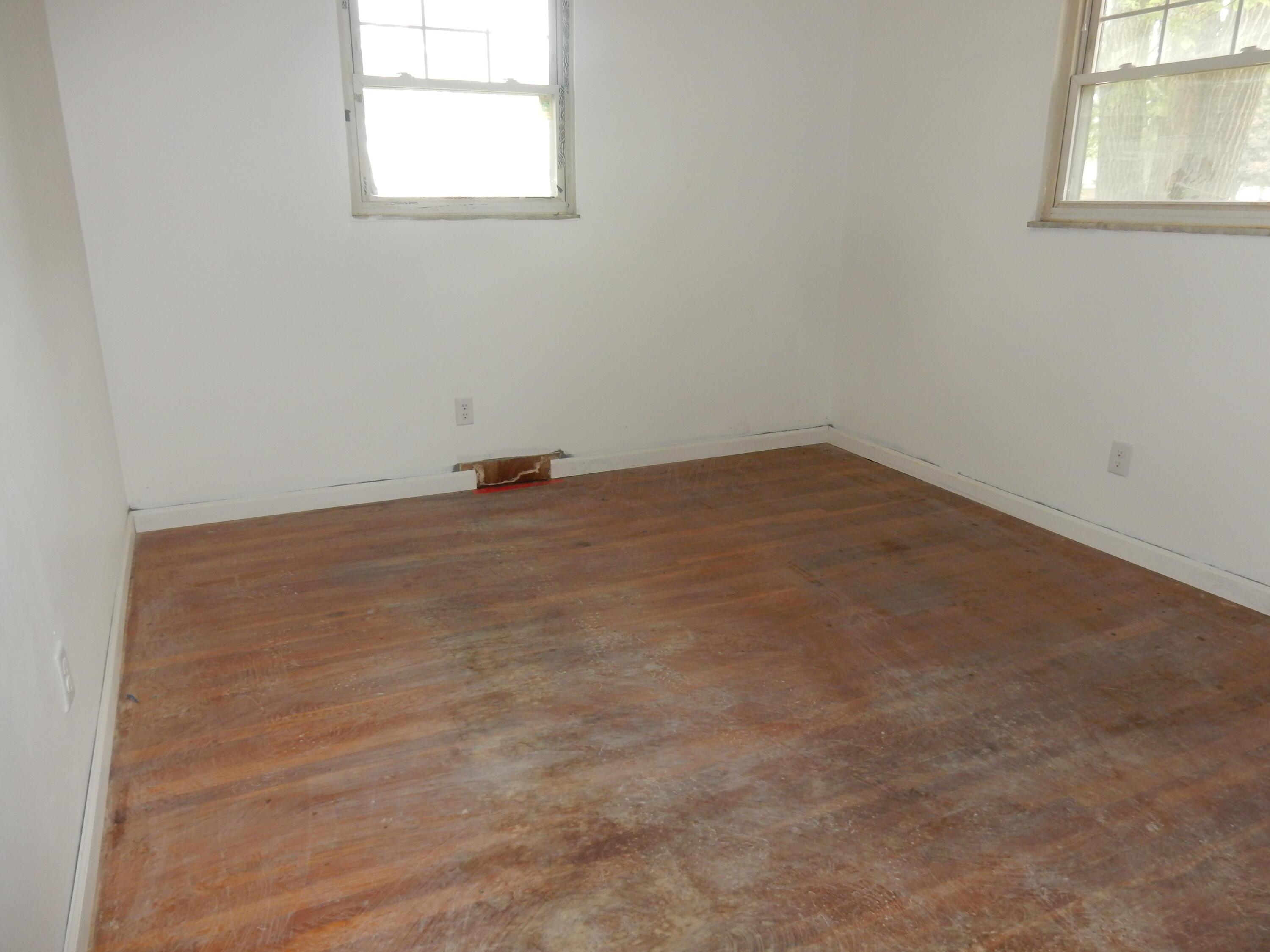 4464 Midvale Road Columbus, OH 43224 - Photo 7 of 38