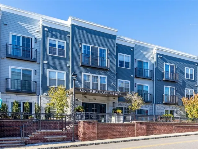 $700,000 | 1 Revolution Way, Unit 208, Canton, MA 02021