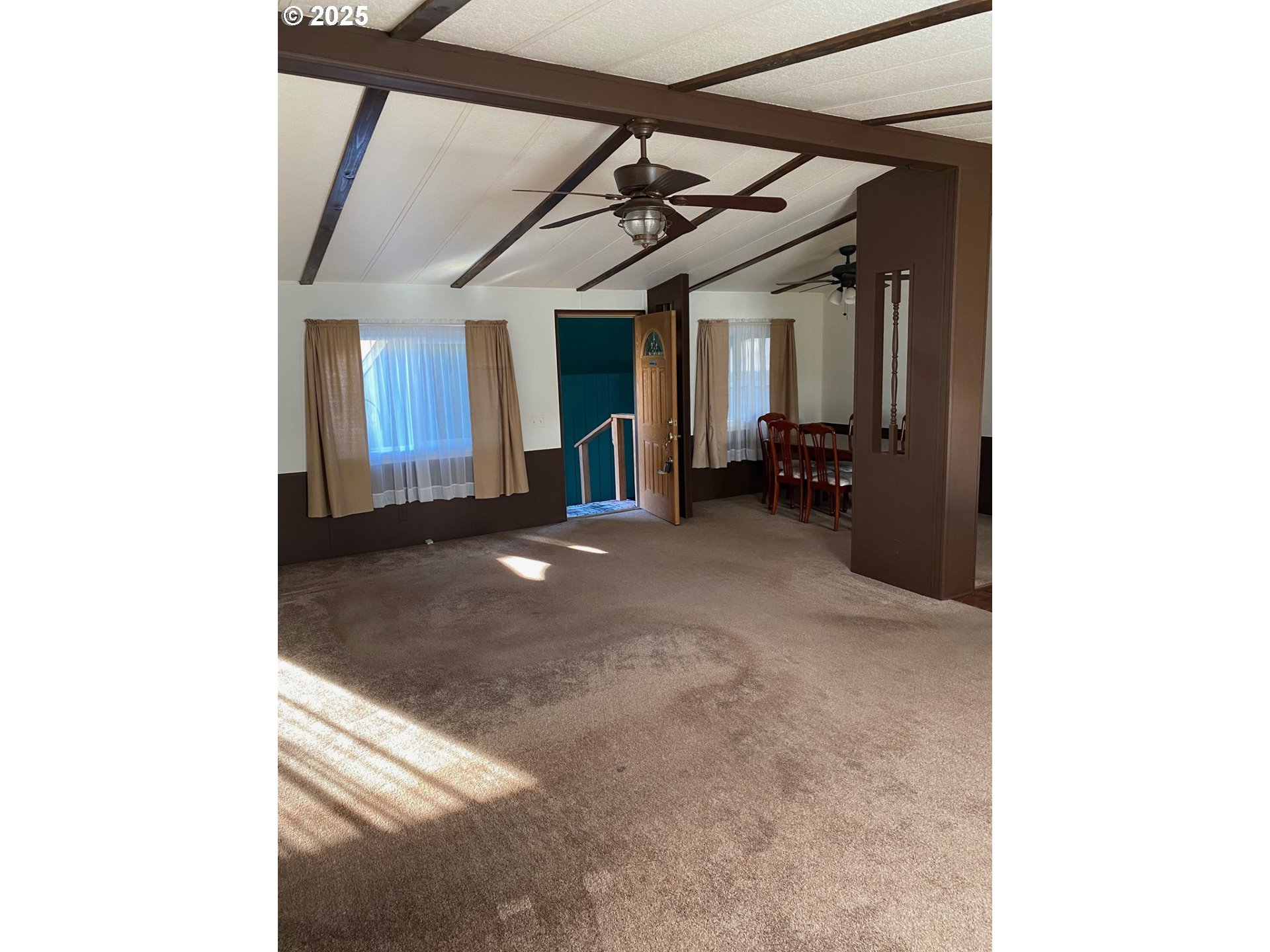 818 Celilo Road North Bonneville, WA 98639 - Photo 6 of 35 a view of a room with furniture and large windows