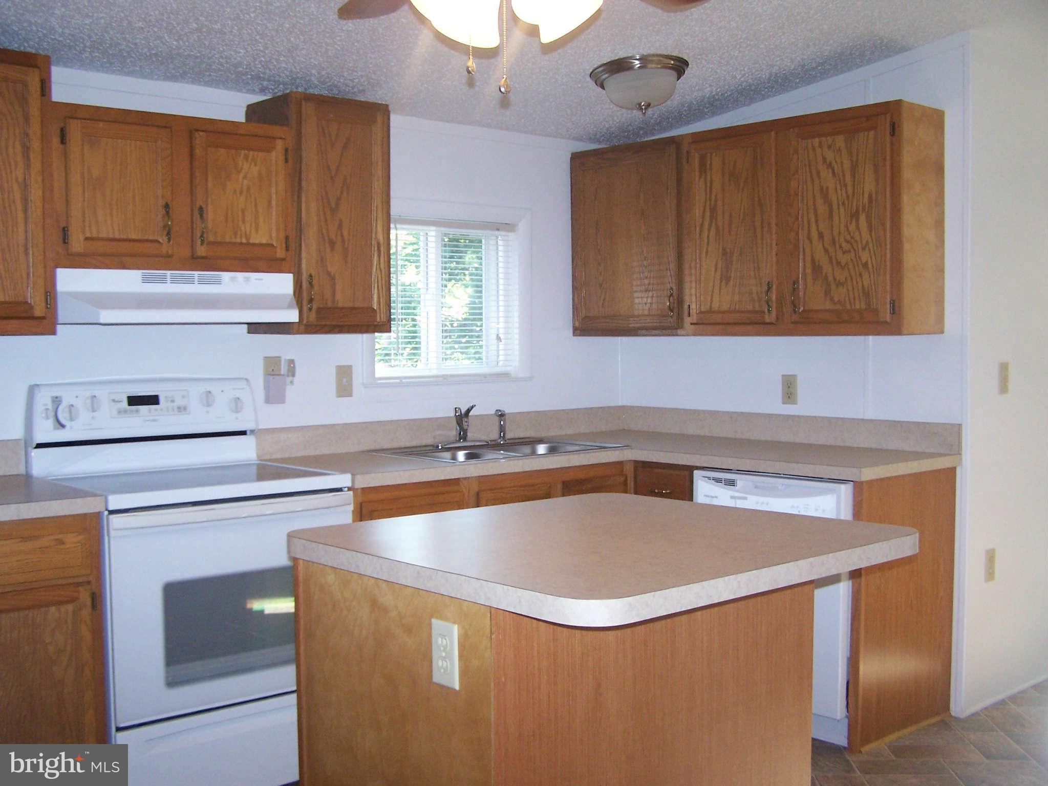 2583 Little Georgetown Road Hedgesville, WV 25427 - Photo 10 of 21 Kitchen