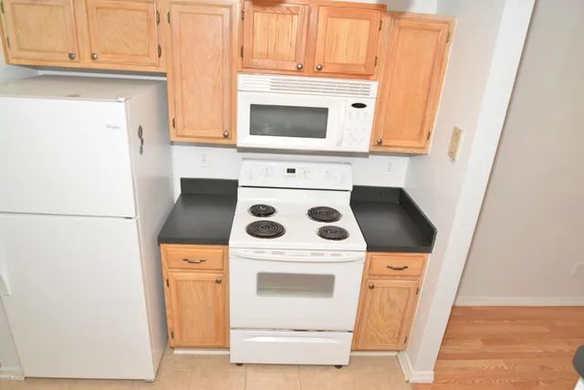 $1,100 | 7701 Timberlin Park Boulevard, Unit 1415, Jacksonville, FL 32256