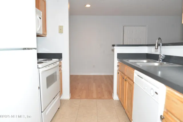 $1,100 | 7701 Timberlin Park Boulevard, Unit 1415, Jacksonville, FL 32256