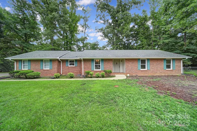 $340,000 | 2684 Lazy Oak Drive, Lancaster, SC 29720