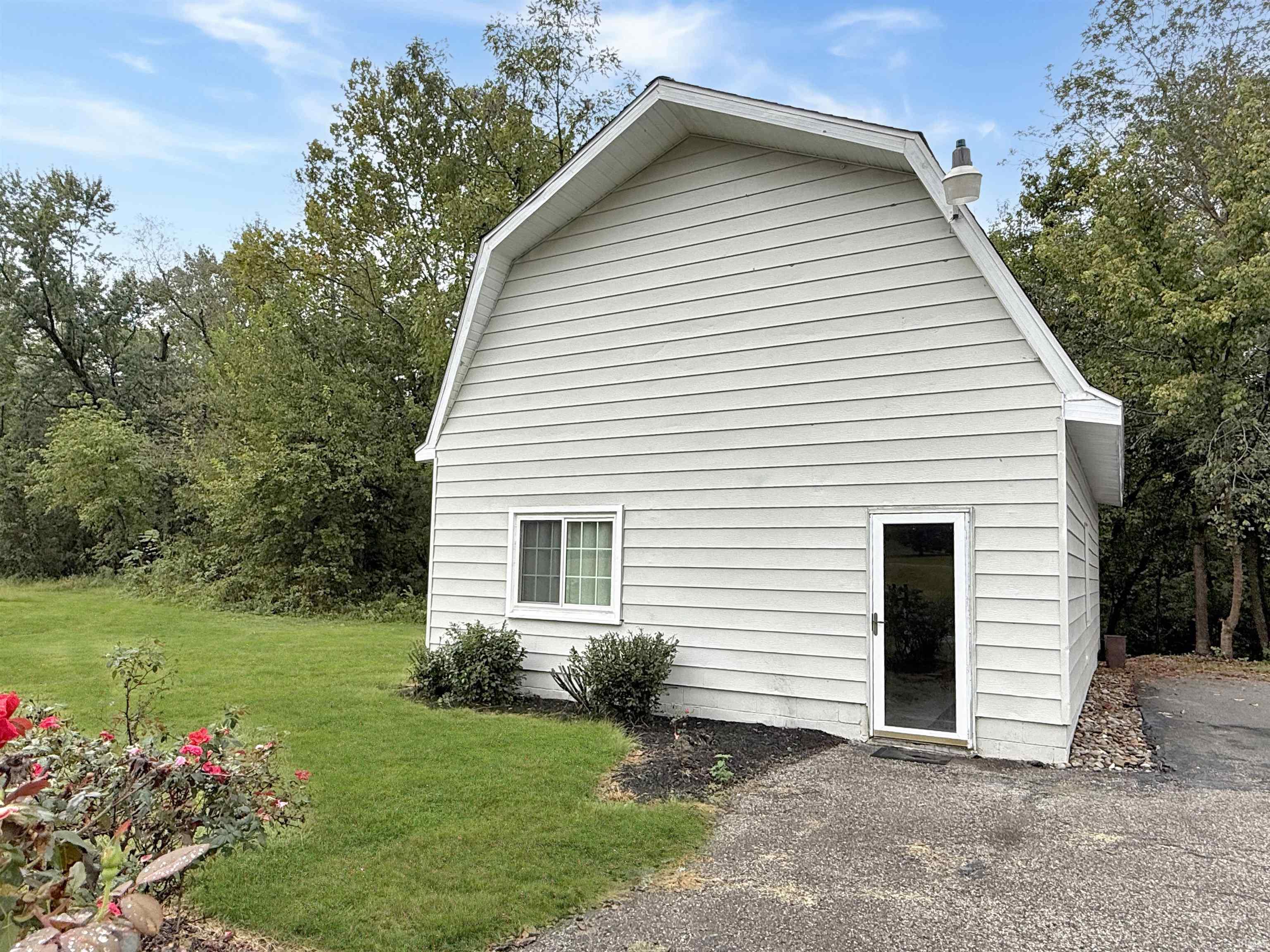 8914 New Harmony Road Evansville, IN 47720 - Photo 23 of 31