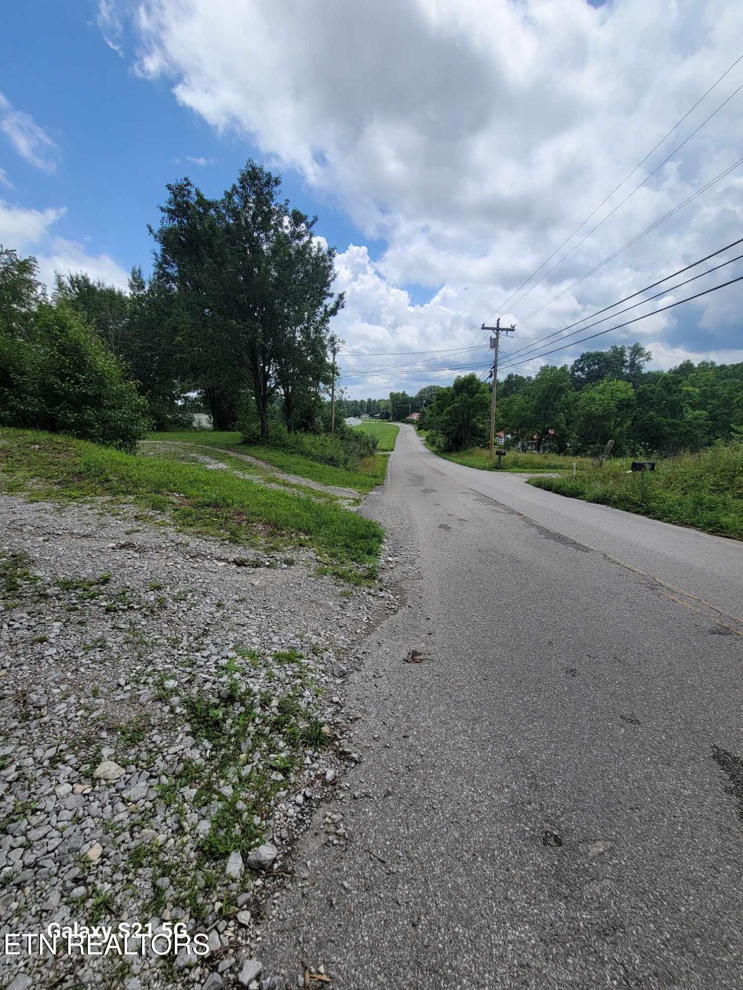 621 Phillips Flats Road Oneida, TN 37841 - Photo 6 of 43 att.XiTdlypYXgaMnFCnWWw-9lcWQ8ObQcUVWfpt